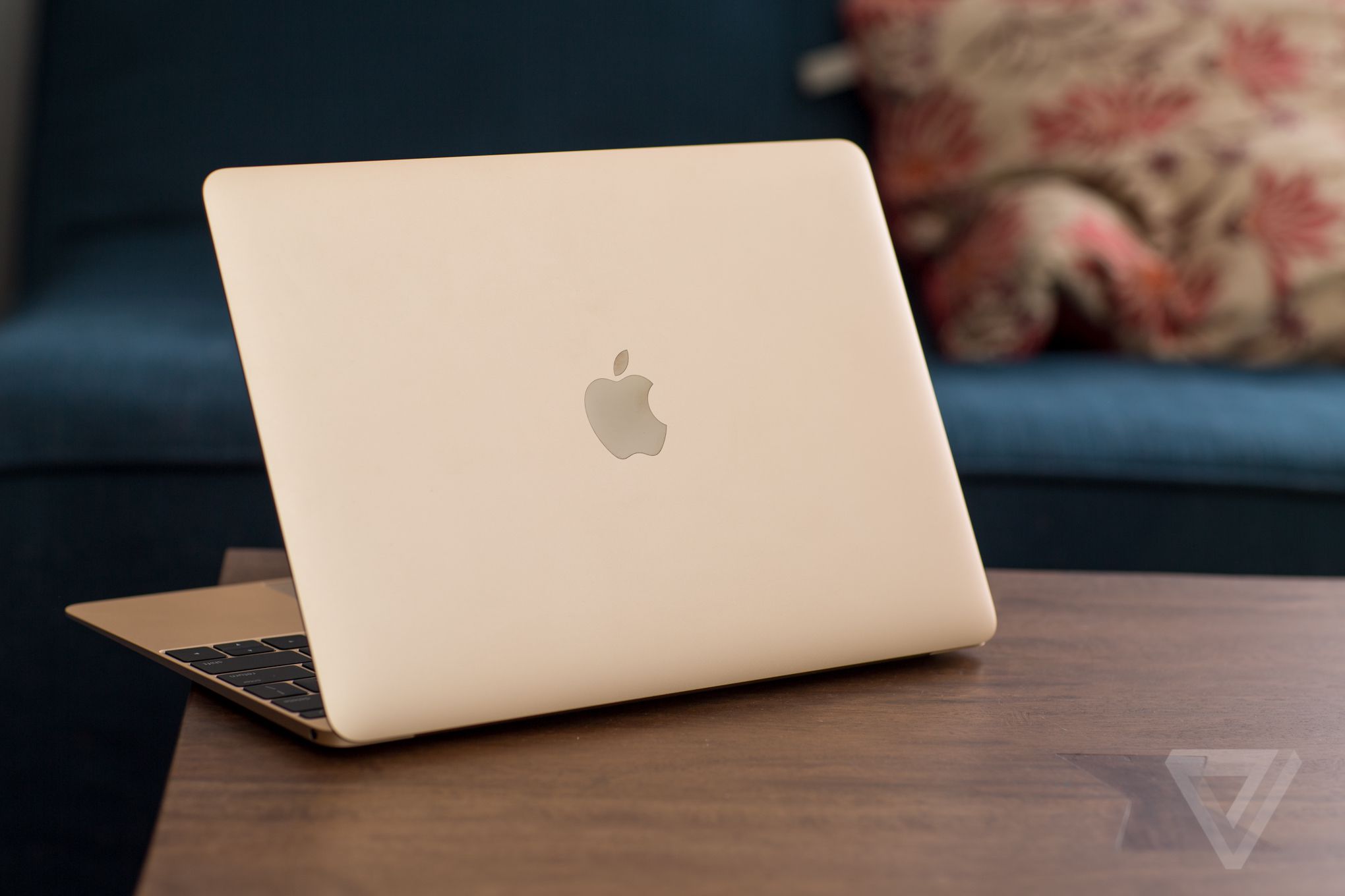 Rose gold skin for macbook pro